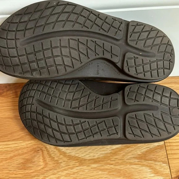 OOFOS WOMEN'S OOAHH SLIDE SANDAL - Picture 5 of 6